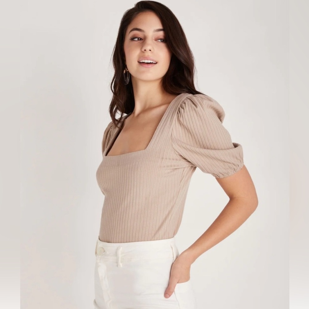 Tan Fitted Puff Sleeve Blouse - Picture 2 of 9